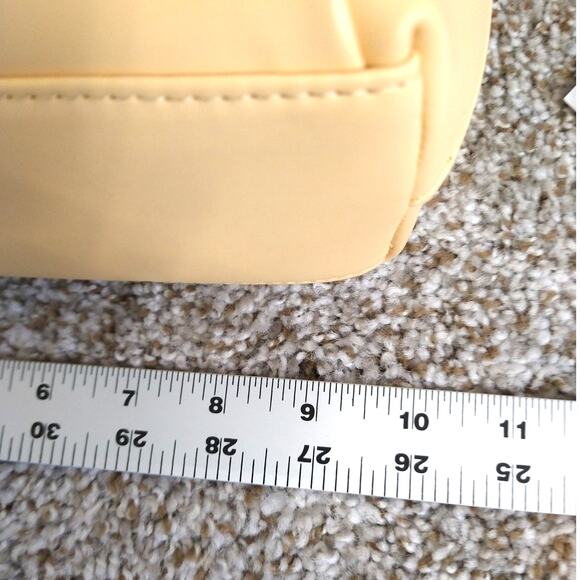 A New Day Pastel Yellow Crossbody Bag Detachable Strap Purse - Picture 13 of 15